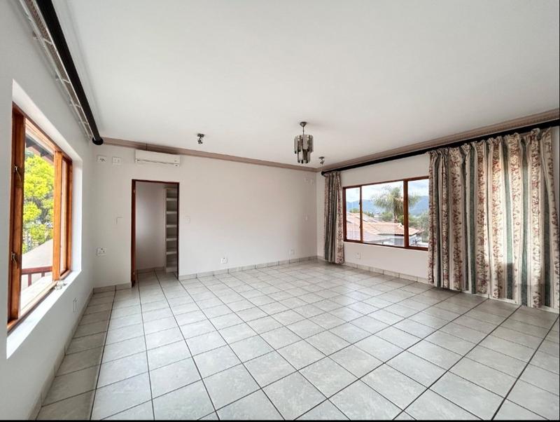 6 Bedroom Property for Sale in Birdwood Estate North West